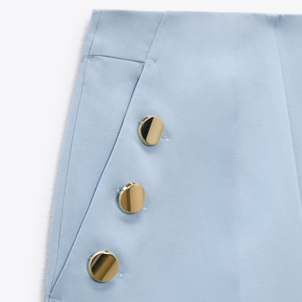 Zara* bermuda blue shorts with gold buttons - Picture 8 of 8
